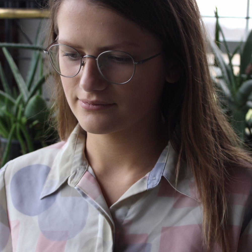 Amazing button down Pastel Top - Picture 3 of 4